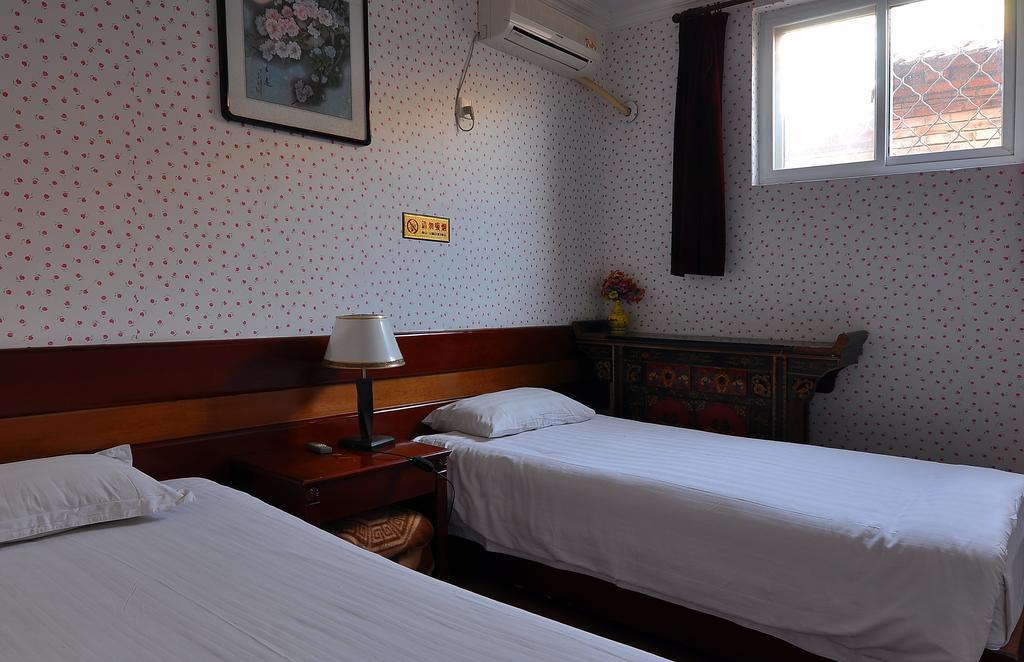 Red Lantern House Hostel Beijing Room photo
