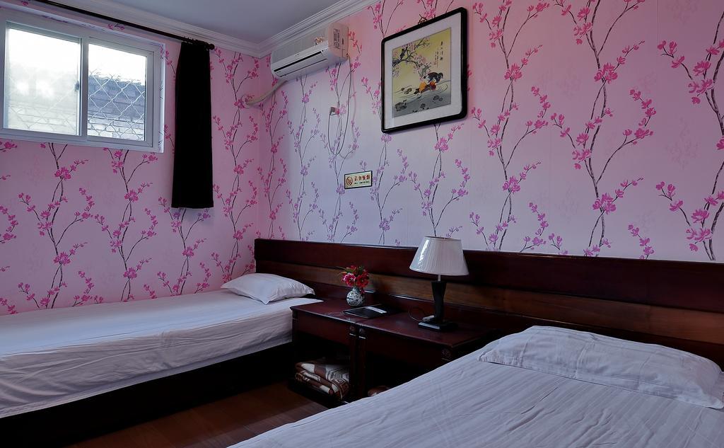 Red Lantern House Hostel Beijing Room photo